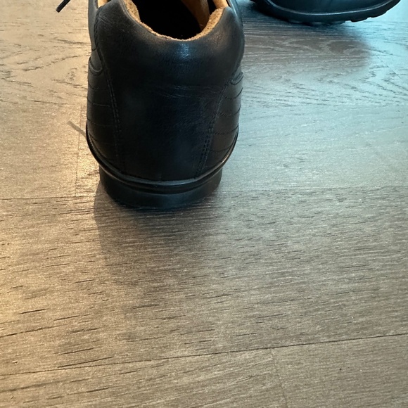 Black Leather Men's Shoes - Picture 6 of 12